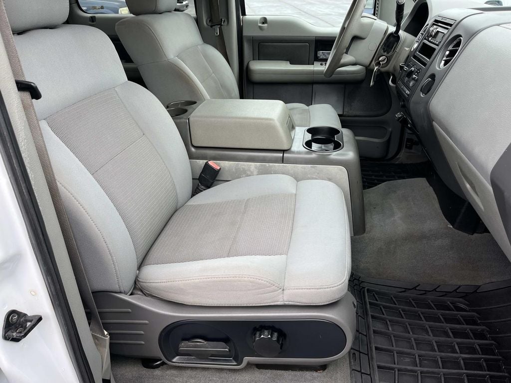 2004 Ford F-150 XLT