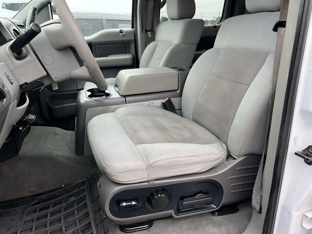 2004 Ford F-150 XLT