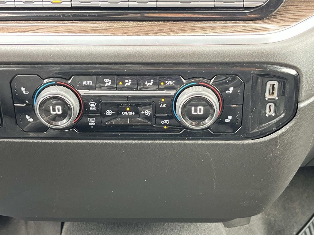 2025 Chevrolet Silverado 3500HD 4WD Crew Cab Long Bed LT