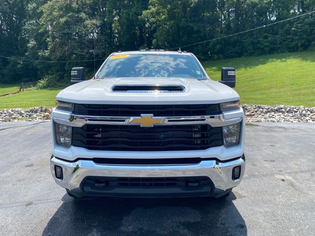 2025 Chevrolet Silverado 3500HD 4WD Crew Cab Long Bed LT