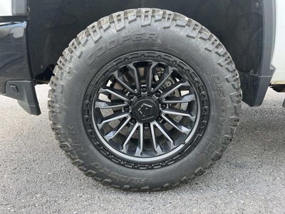 2021 Chevrolet Silverado 2500HD 4WD Crew Cab Standard Bed Custom