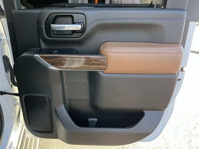 2022 Chevrolet Silverado 3500HD 4WD Crew Cab Long Bed High Country