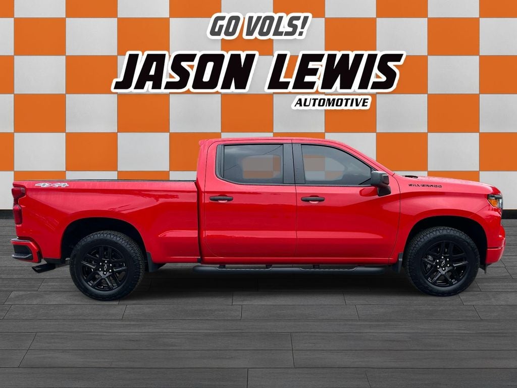 2025 Chevrolet Silverado 1500 4WD Crew Cab Standard Bed Custom