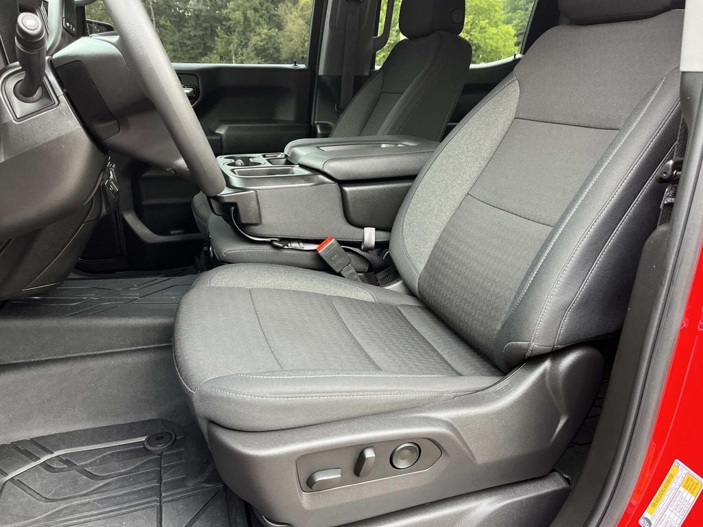 2025 Chevrolet Silverado 1500 4WD Crew Cab Standard Bed Custom