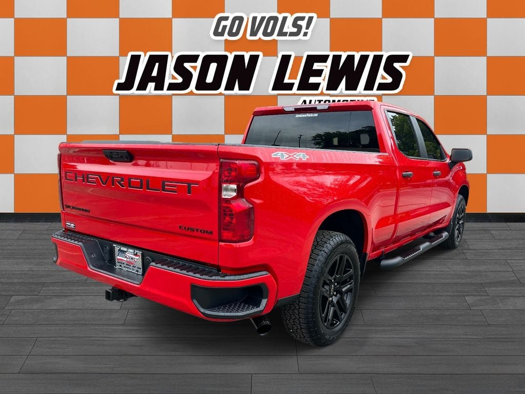 2025 Chevrolet Silverado 1500 4WD Crew Cab Standard Bed Custom