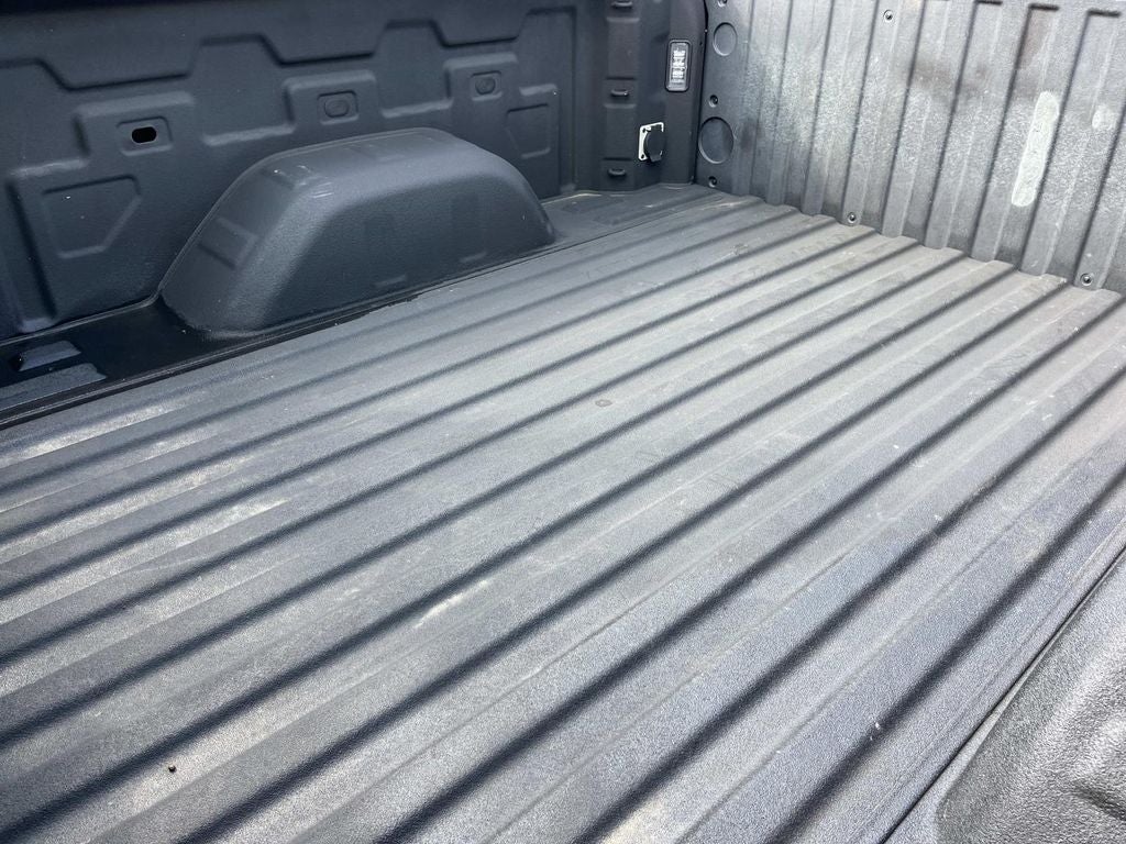 2023 Chevrolet Silverado 1500 4WD Crew Cab Standard Bed LT