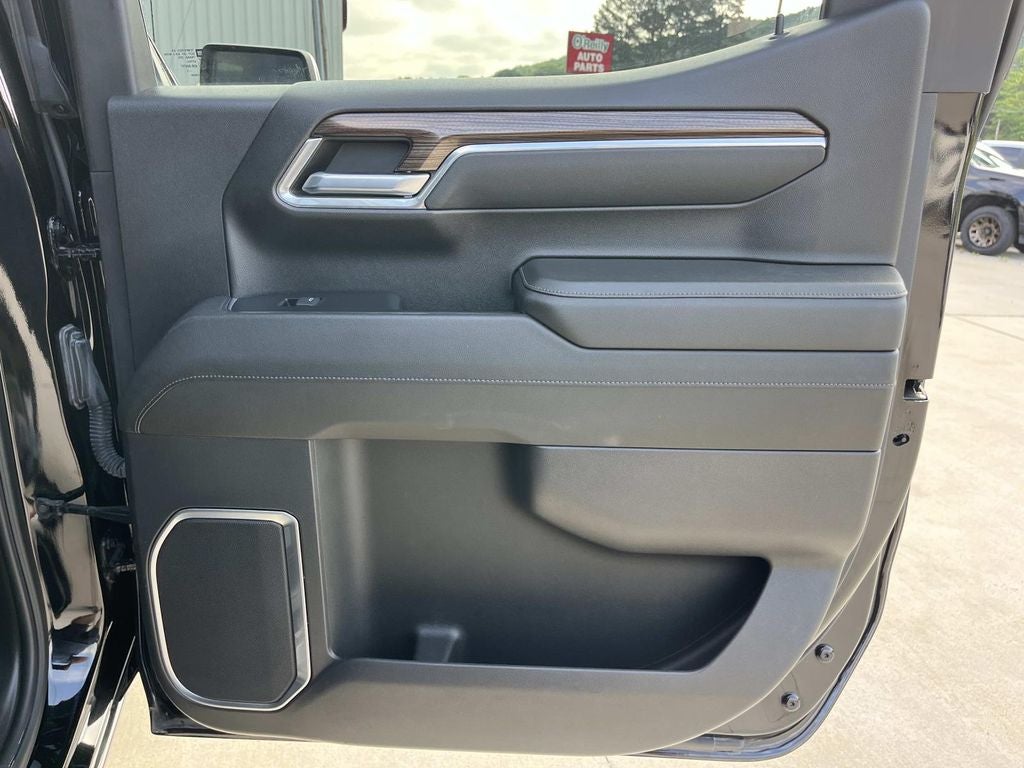 2023 Chevrolet Silverado 1500 4WD Crew Cab Standard Bed LT