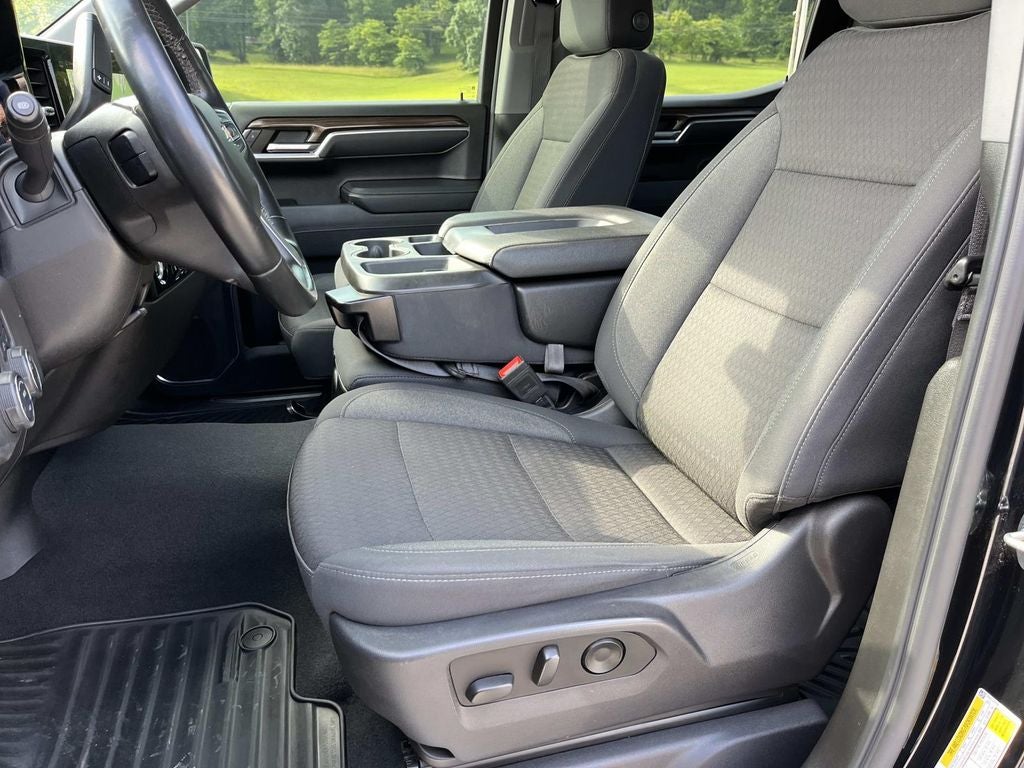 2023 Chevrolet Silverado 1500 4WD Crew Cab Standard Bed LT