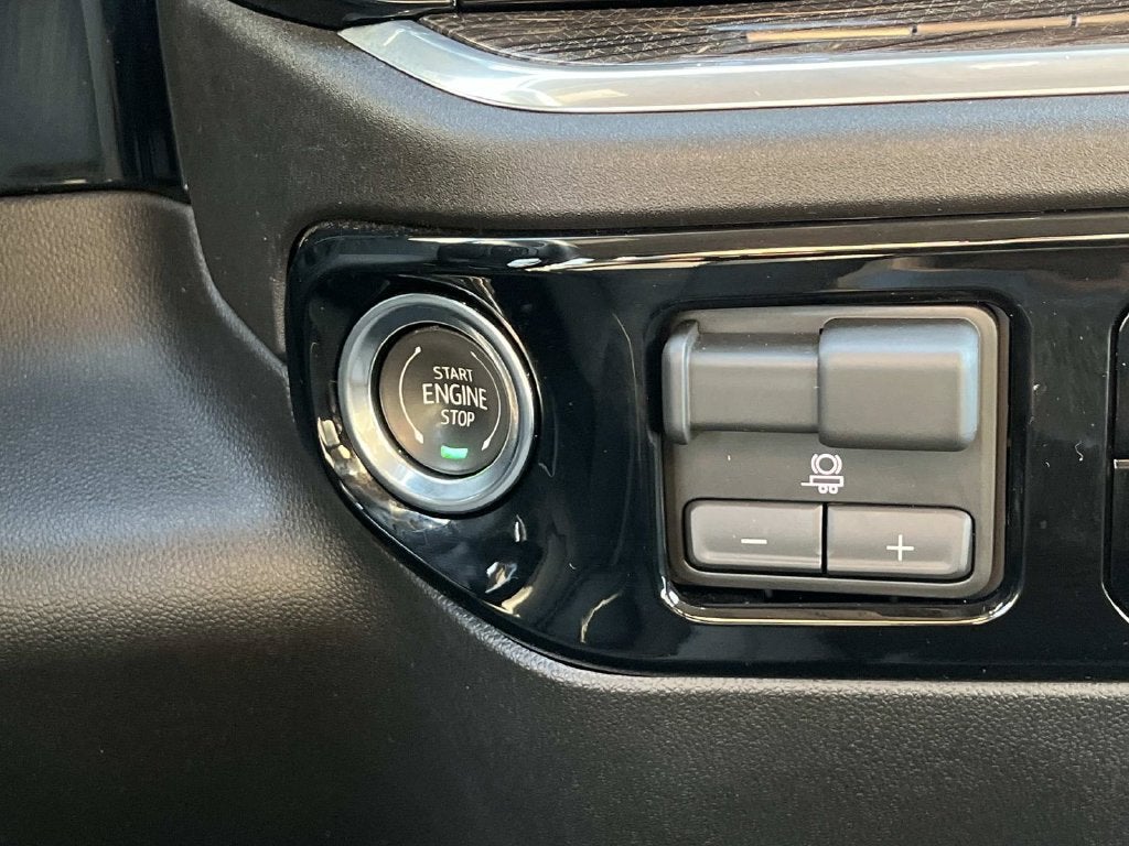2026 Chevrolet Silverado 1500 4WD Crew Cab Standard Bed LT