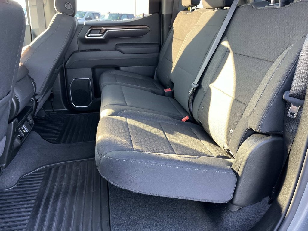 2026 Chevrolet Silverado 1500 4WD Crew Cab Standard Bed LT
