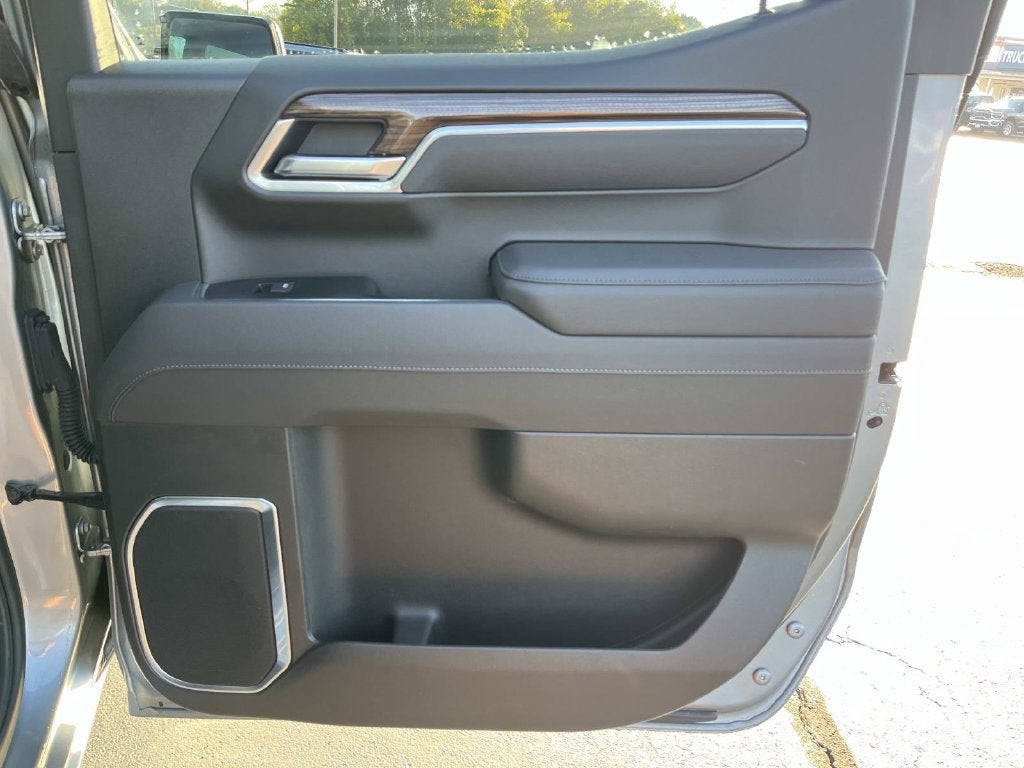 2026 Chevrolet Silverado 1500 4WD Crew Cab Standard Bed LT
