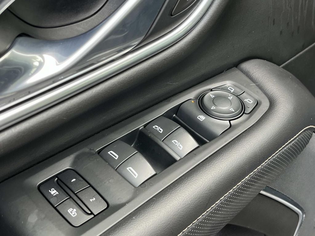 2021 GMC Yukon 2WD SLT