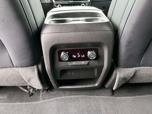 2025 Chevrolet Traverse FWD LT