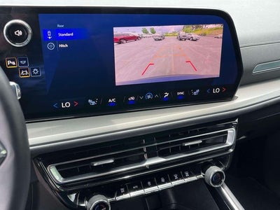 2025 Chevrolet Traverse FWD LT