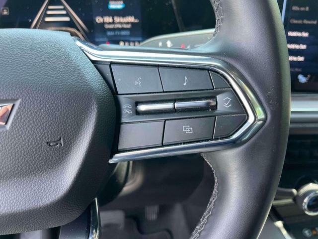 2025 Chevrolet Suburban 4WD LT
