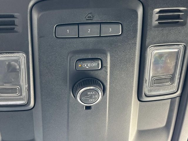 2021 Chevrolet Suburban 4WD LT