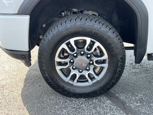 2022 GMC Sierra 2500HD 4WD Crew Cab Standard Bed AT4