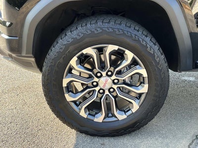 2025 GMC Canyon 4WD Denali