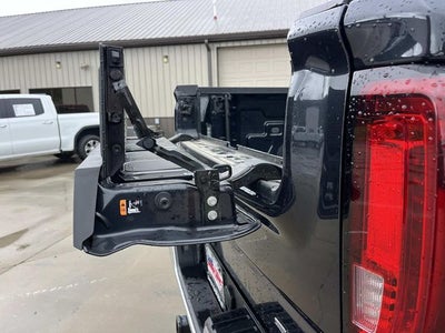 2025 GMC Sierra 1500 4WD Crew Cab Short Box SLT