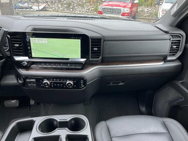 2025 GMC Sierra 1500 4WD Crew Cab Short Box SLT