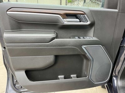 2025 GMC Sierra 1500 4WD Crew Cab Short Box SLT