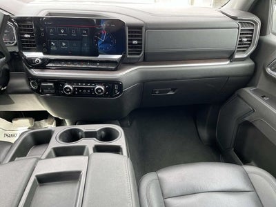 2025 GMC Sierra 1500 4WD Crew Cab Short Box SLT