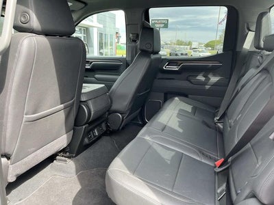 2025 GMC Sierra 1500 4WD Crew Cab Short Box SLT