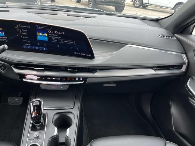 2025 Cadillac XT4 AWD Premium Luxury