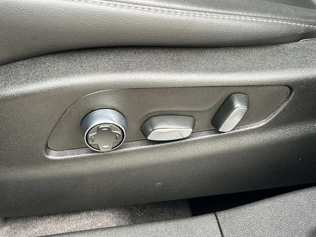 2025 Cadillac XT4 AWD Premium Luxury