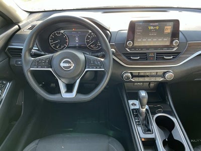 2023 Nissan Altima SV FWD