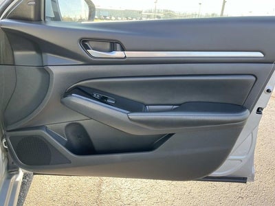 2023 Nissan Altima SV FWD