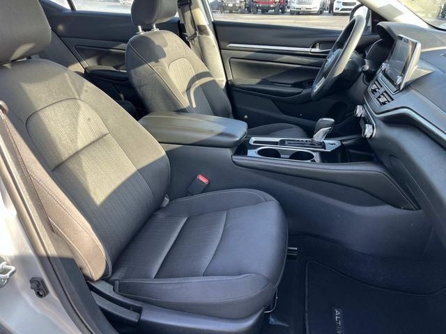 2023 Nissan Altima SV FWD