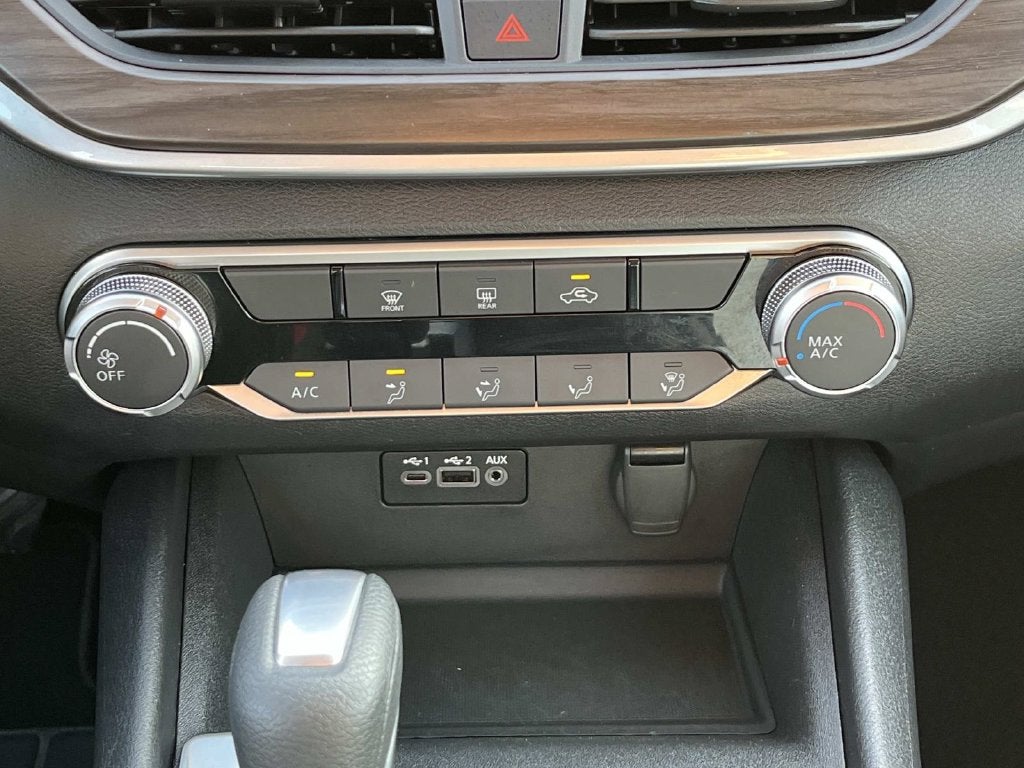 2025 Nissan Altima SV FWD