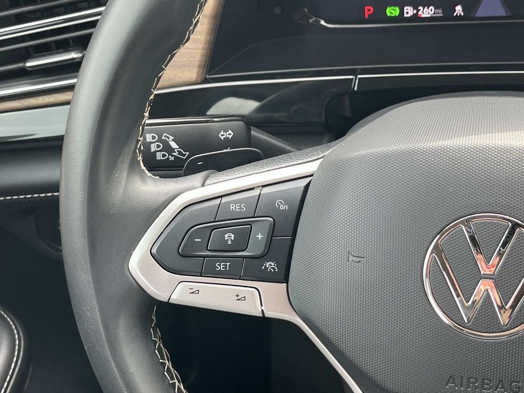 2025 Volkswagen Atlas 2.0T SE w/Technology