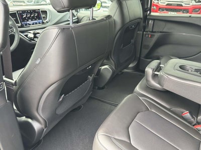 2027 Chrysler Pacifica PACIFICA SELECT