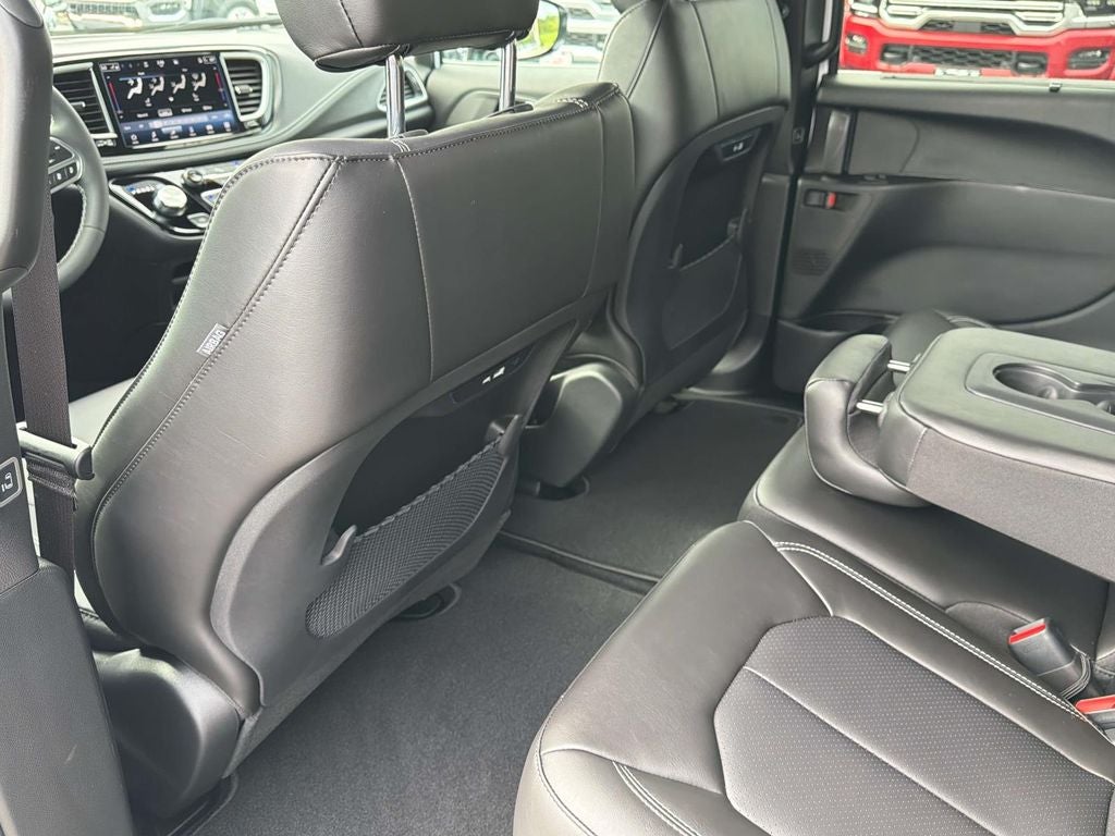 2027 Chrysler Pacifica PACIFICA SELECT