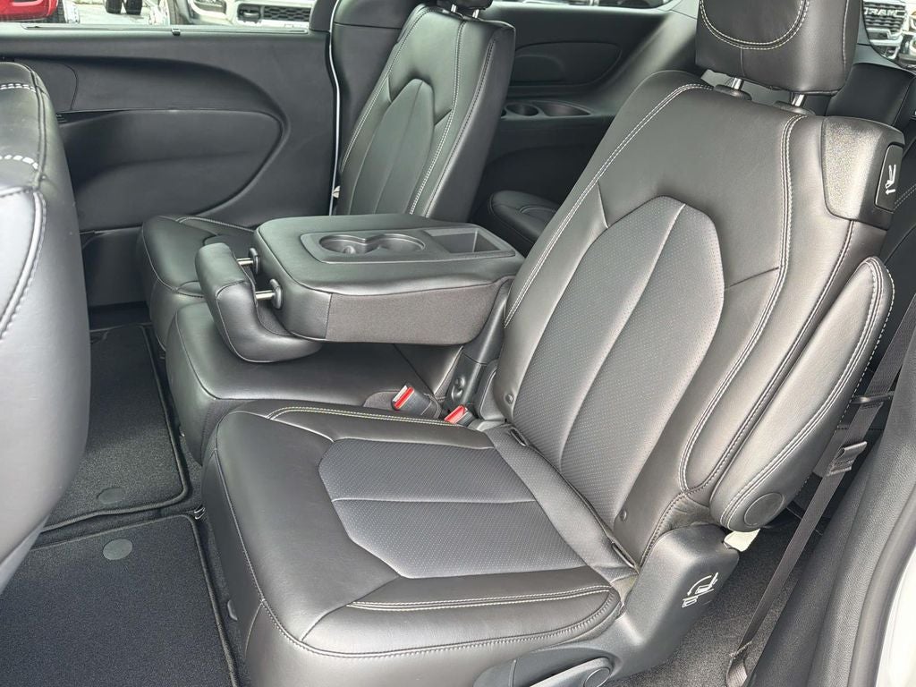 2027 Chrysler Pacifica PACIFICA SELECT