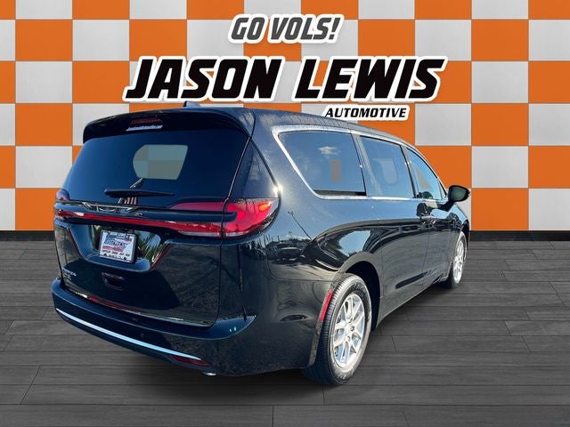 2027 Chrysler Pacifica PACIFICA SELECT
