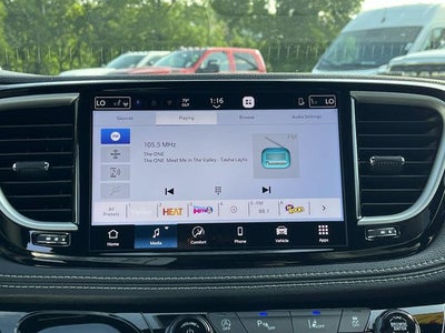 2027 Chrysler Pacifica PACIFICA SELECT