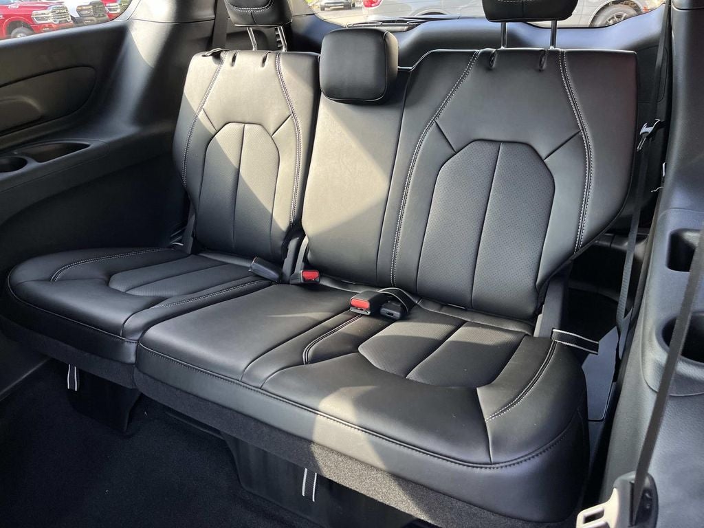 2027 Chrysler Pacifica PACIFICA SELECT