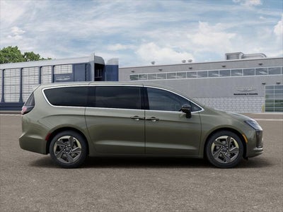 2027 Chrysler Pacifica PACIFICA LIMITED