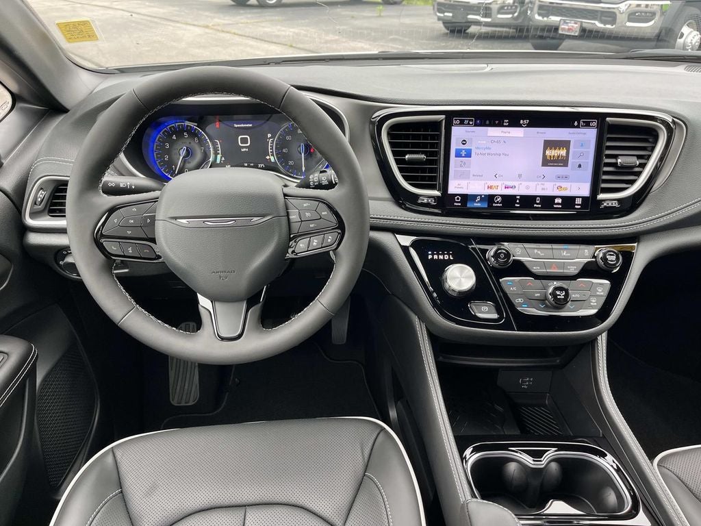 2027 Chrysler Pacifica PACIFICA LIMITED