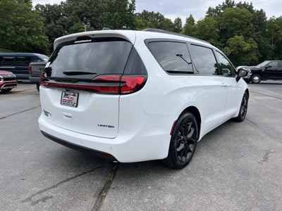 2027 Chrysler Pacifica PACIFICA LIMITED