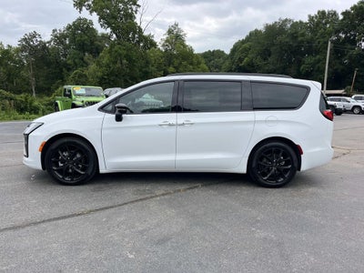 2027 Chrysler Pacifica PACIFICA LIMITED