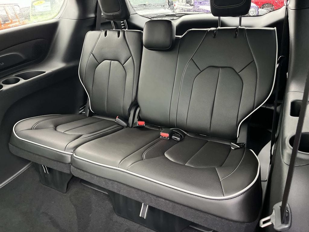 2027 Chrysler Pacifica PACIFICA LIMITED