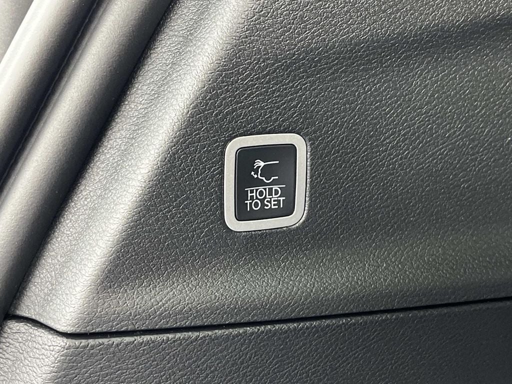 2027 Chrysler Pacifica PACIFICA LIMITED