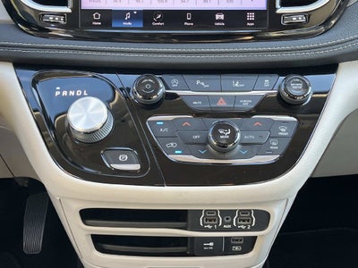 2022 Chrysler Pacifica Touring L AWD