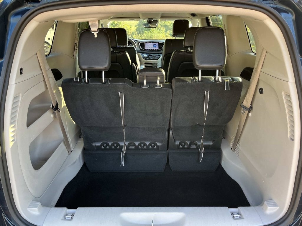 2022 Chrysler Pacifica Touring L AWD