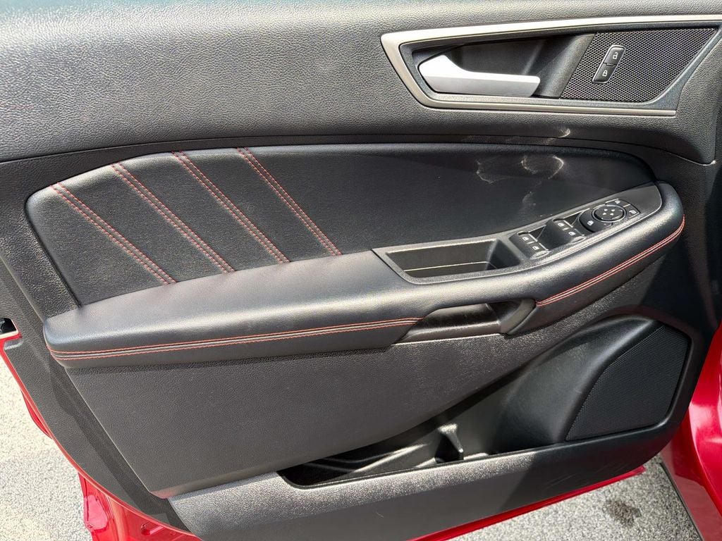2022 Ford Edge ST-Line