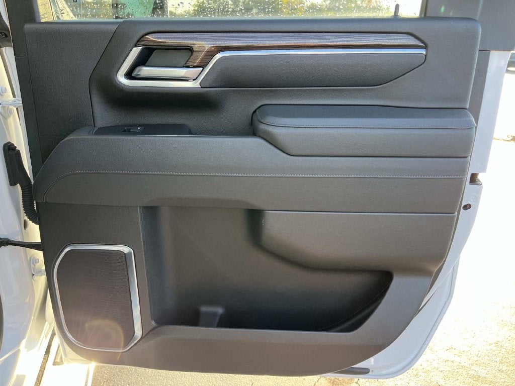 2025 Chevrolet Silverado 2500HD 4WD Crew Cab Standard Bed LT
